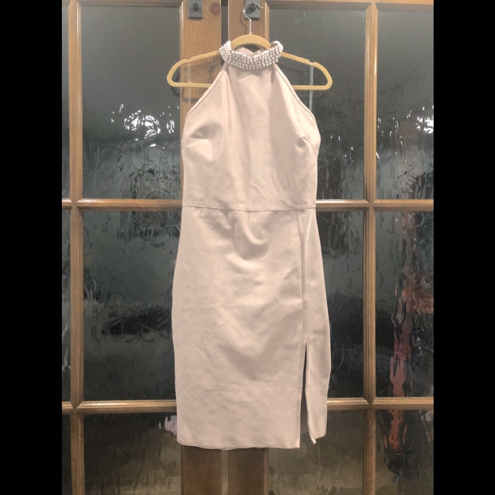 VENUS mid calf, halter dress.  Mauve.  Size L. NWT